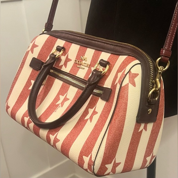 Sold - Picture 2 of 8